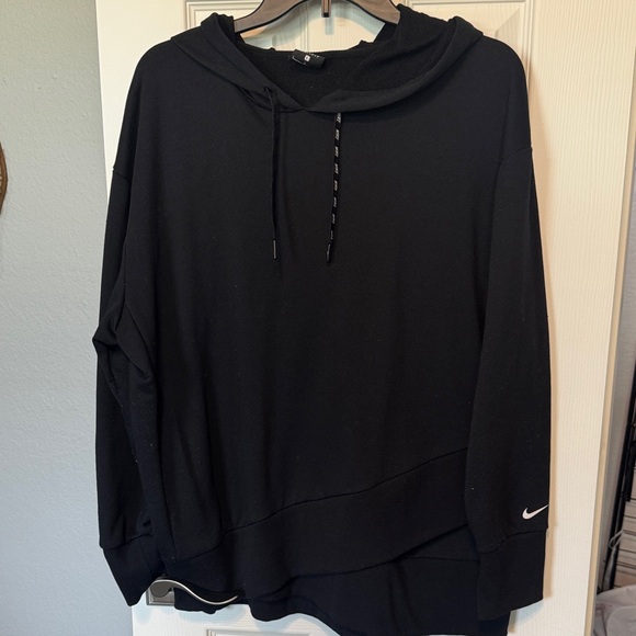 Nike Black Hoodie Sweatshirt - Picture 1 of 3